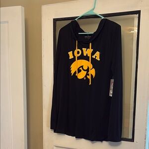 Colosseum Black and Gold Iowa Hoodie